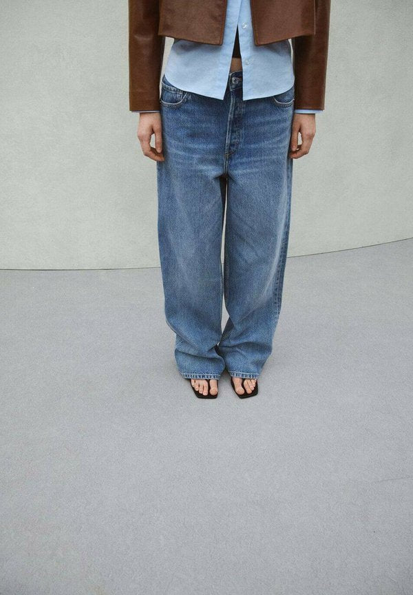 Mango Relaxed fit jeans - blue