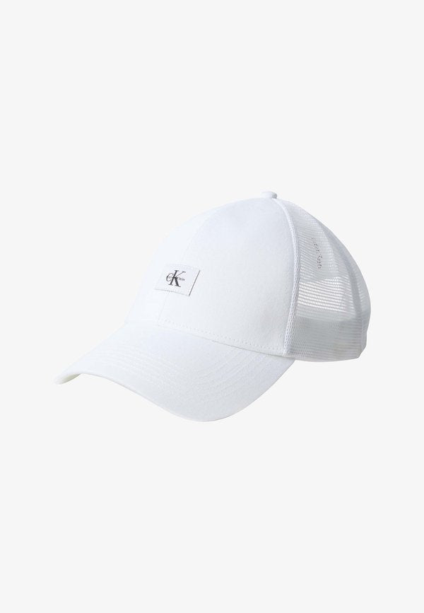 Calvin Klein MONOLOGO WOVEN PATCH TRUCKER - Cap - bright white