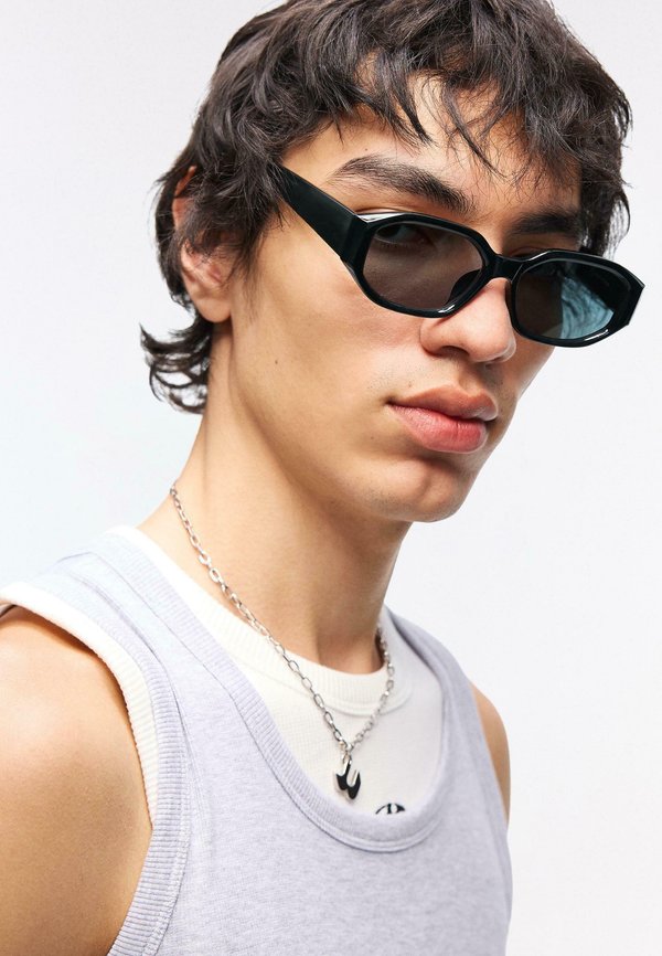 Bershka HEXAGONAL  - Sunglasses - black