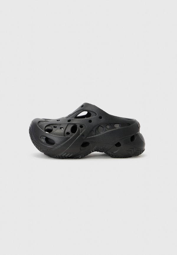 Crocs CAGED