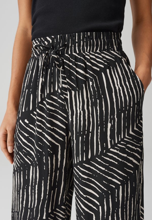 OPUS RISE WIDE FIT