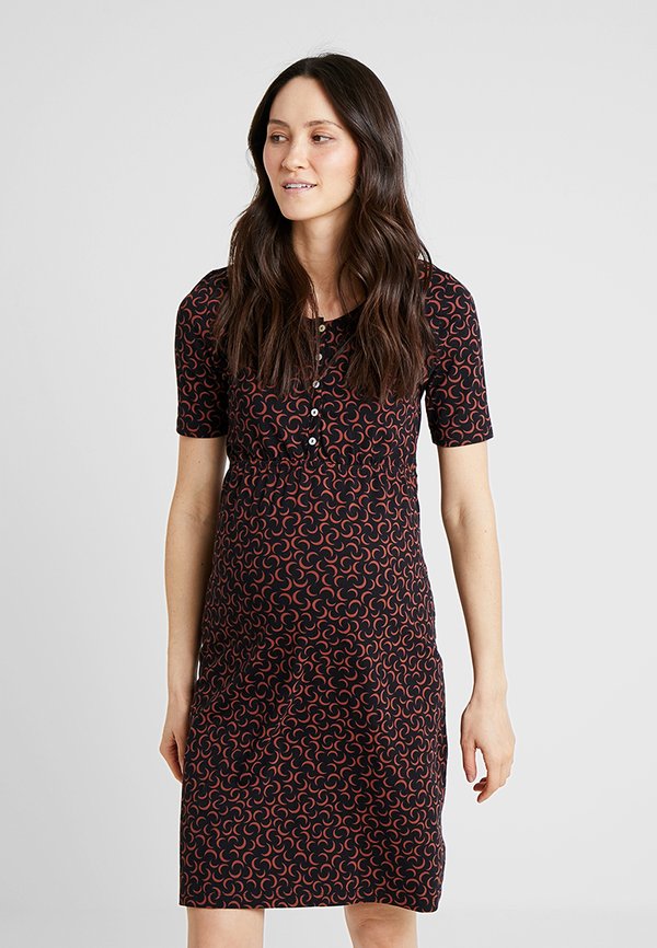 Queen Mum DRESS NURSING