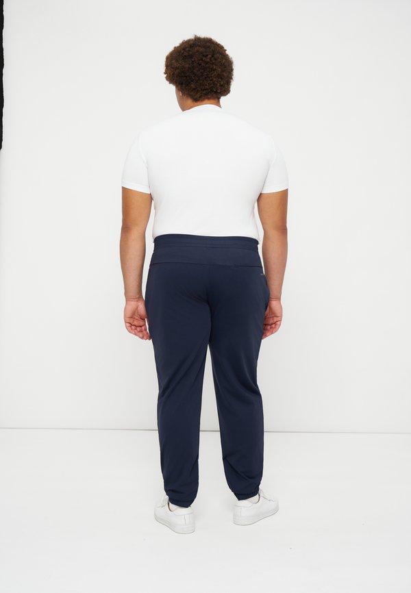 EA7 Emporio Armani