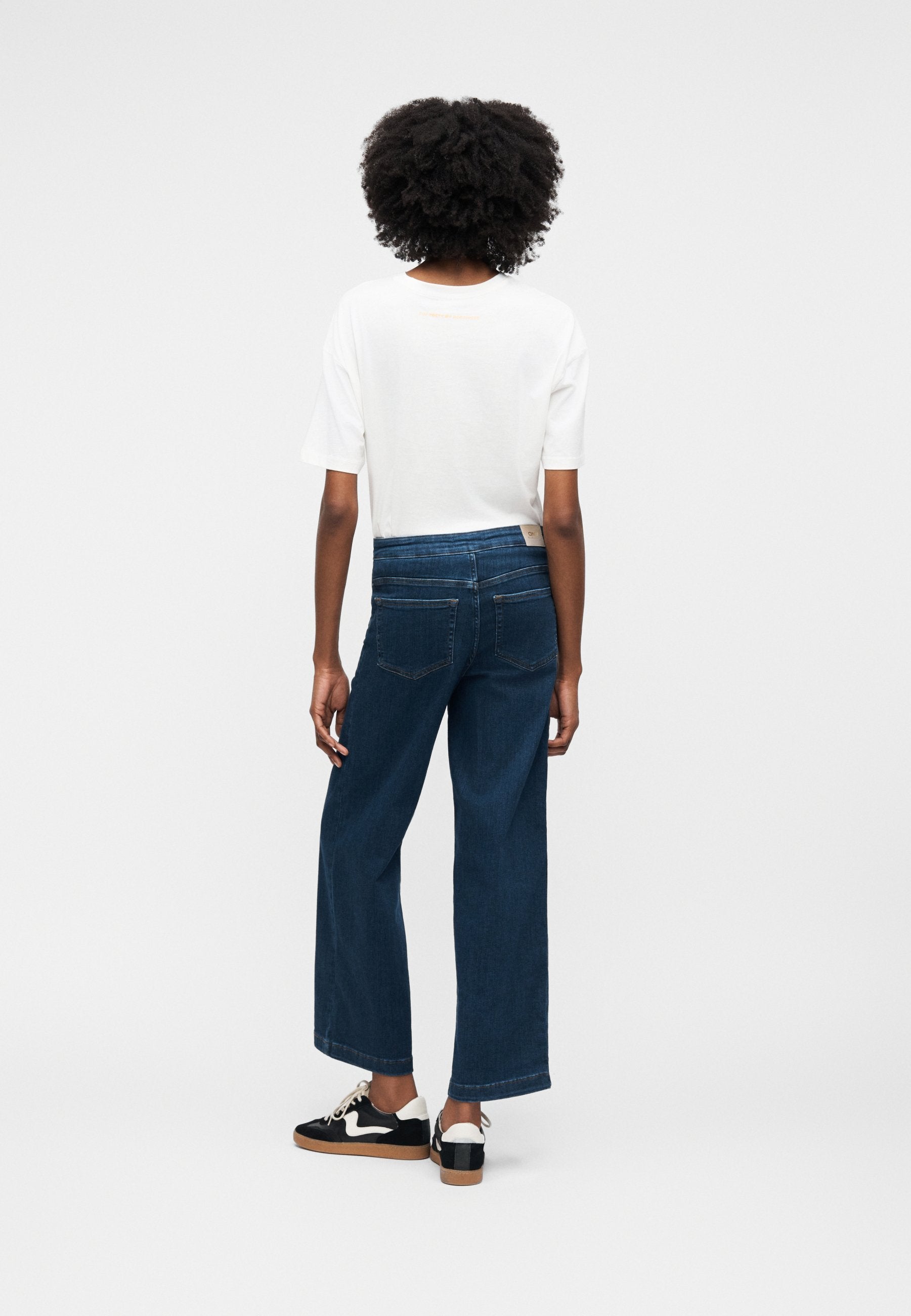 ONLNEW MADISON CROP Media 4