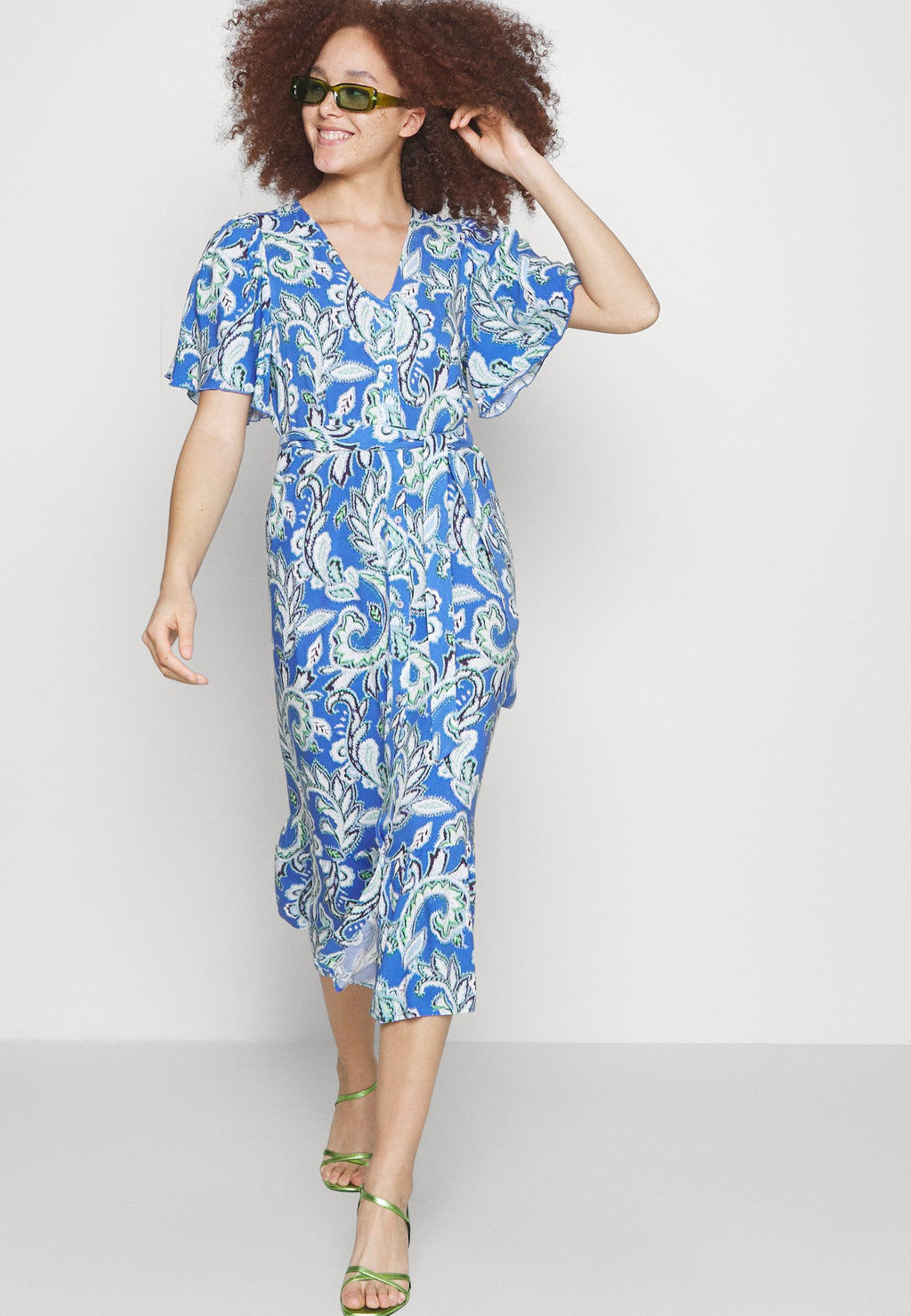 ONLNOVA LIFE EMILY DRESS  Media 5