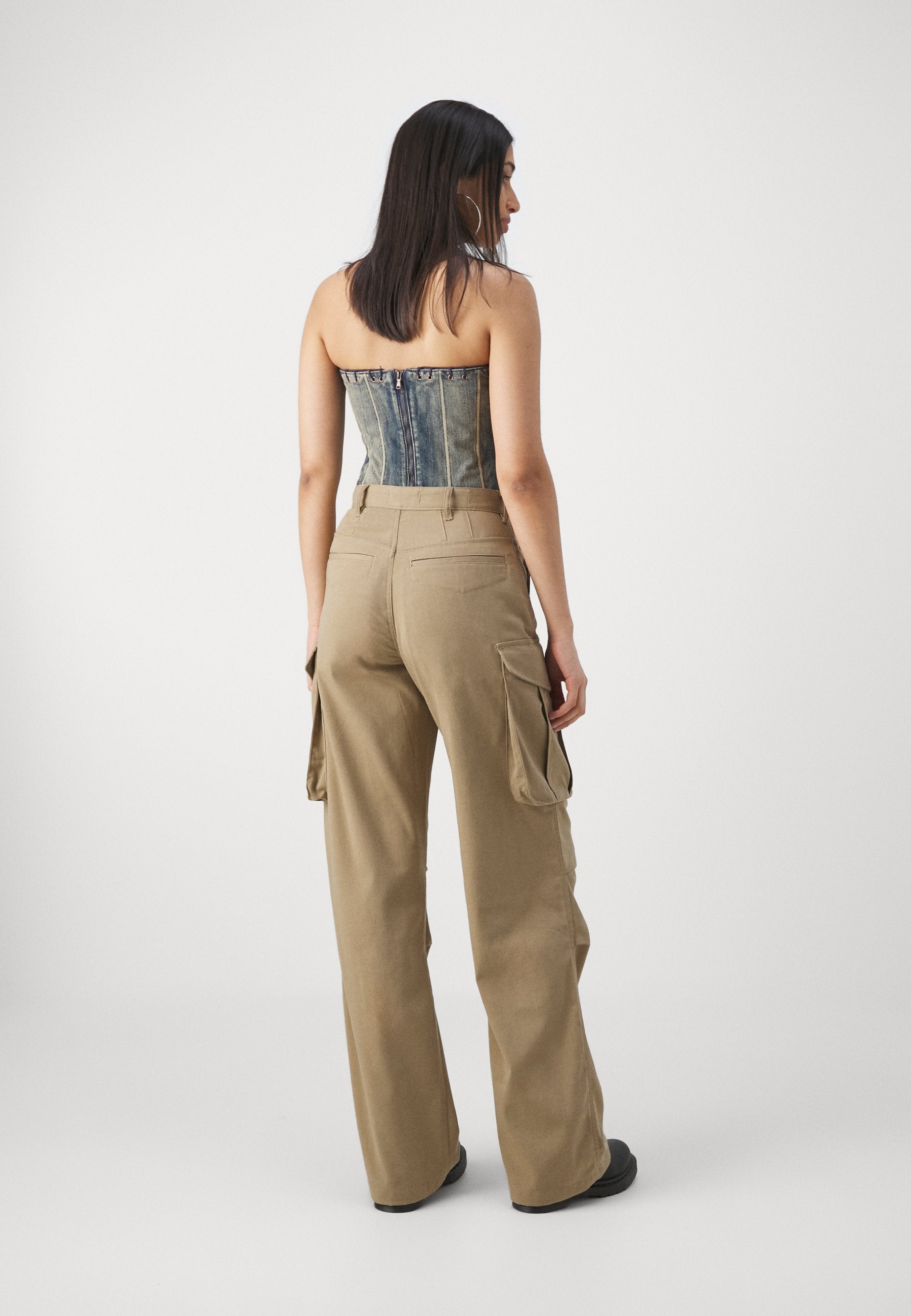 HIGH WAIST Media 5