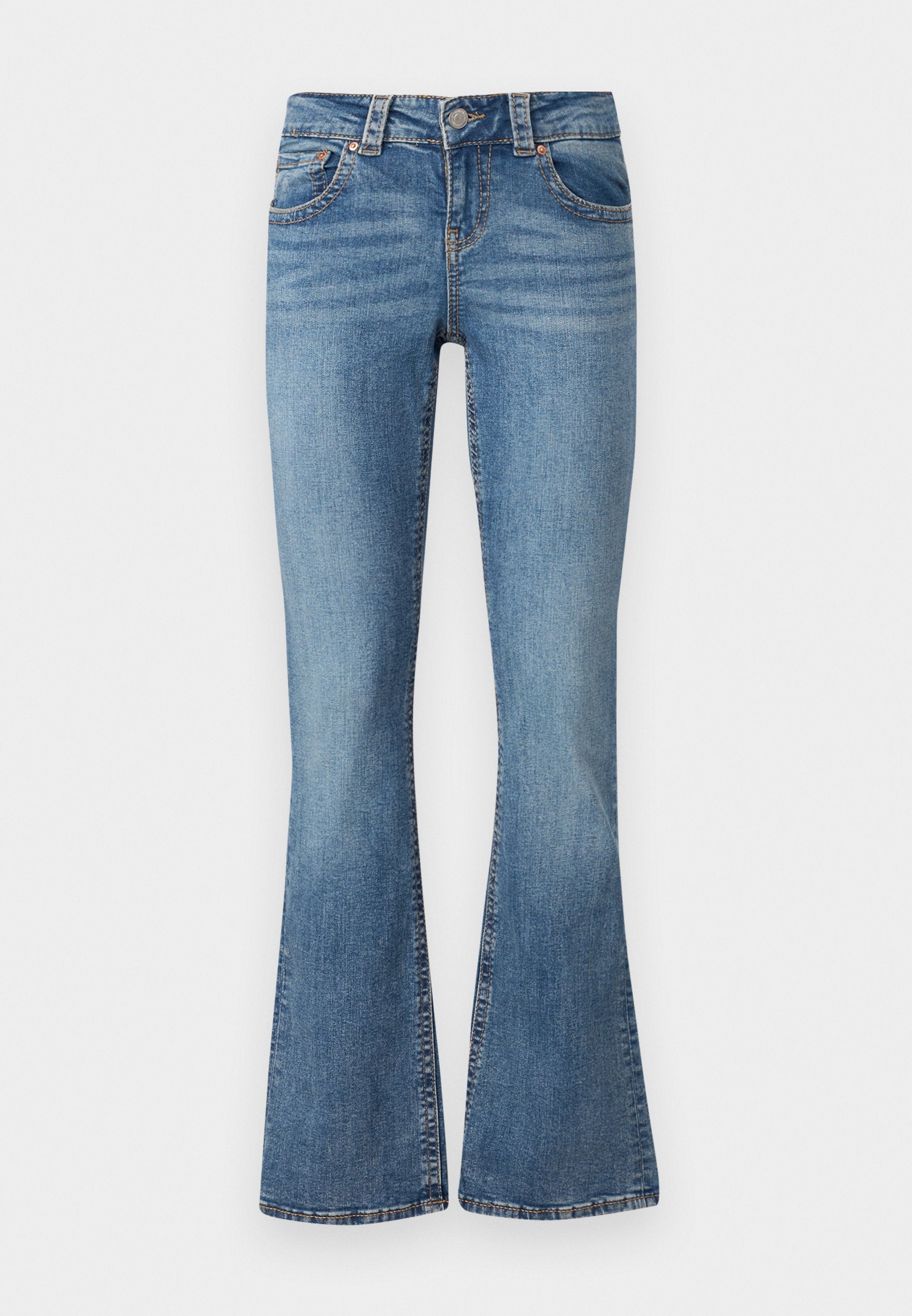 Ausgestellte blaue Jeans aus Denim mit mittelhohem Bund, fünf Taschen und kontrastierenden Nähten. Glatte Textur mit einem verblassten Finish.
