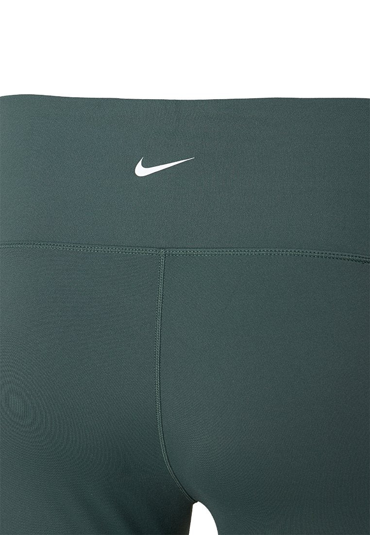 Nike Performance