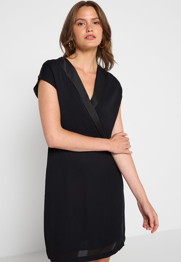 Armani Exchange Freizeitkleid Media 4