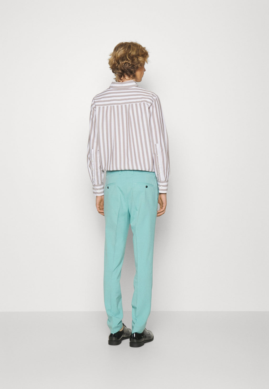 PLAIN MENS SUIT SET Media 8