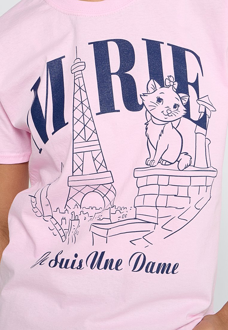 Disney MARIE IN PARIS
