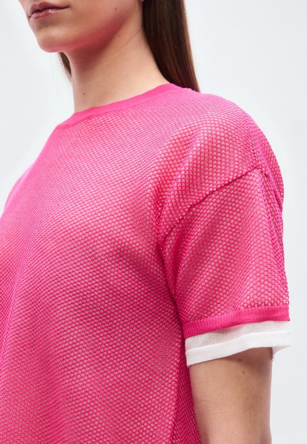 DKNY BOXY