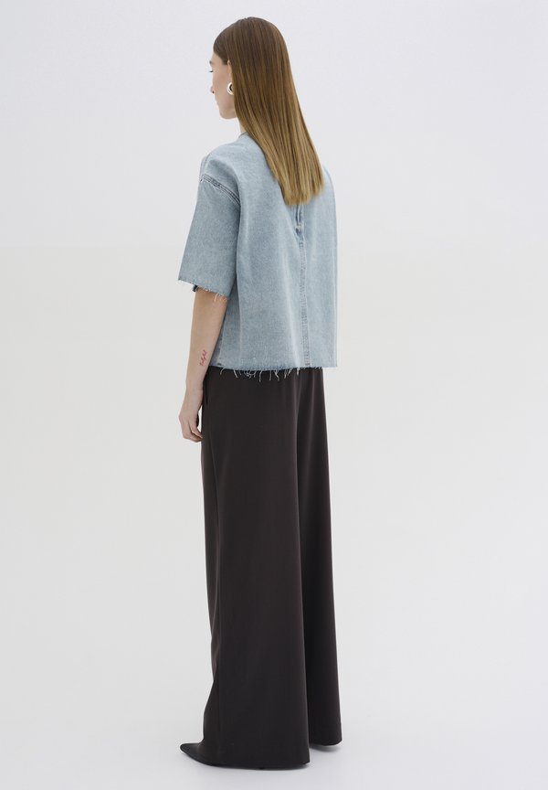 My Essential Wardrobe  LATTI 166