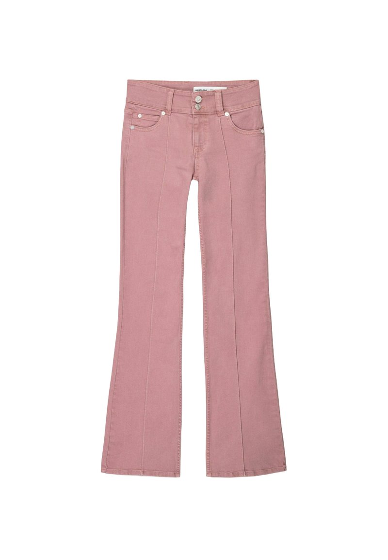 Rosa ausgestellte Jeans mit Fünf-Taschen-Design, versehen mit hellen Nähten und silberner Hardware zum Verschließen. Weicher Stoff mit glatter Textur.