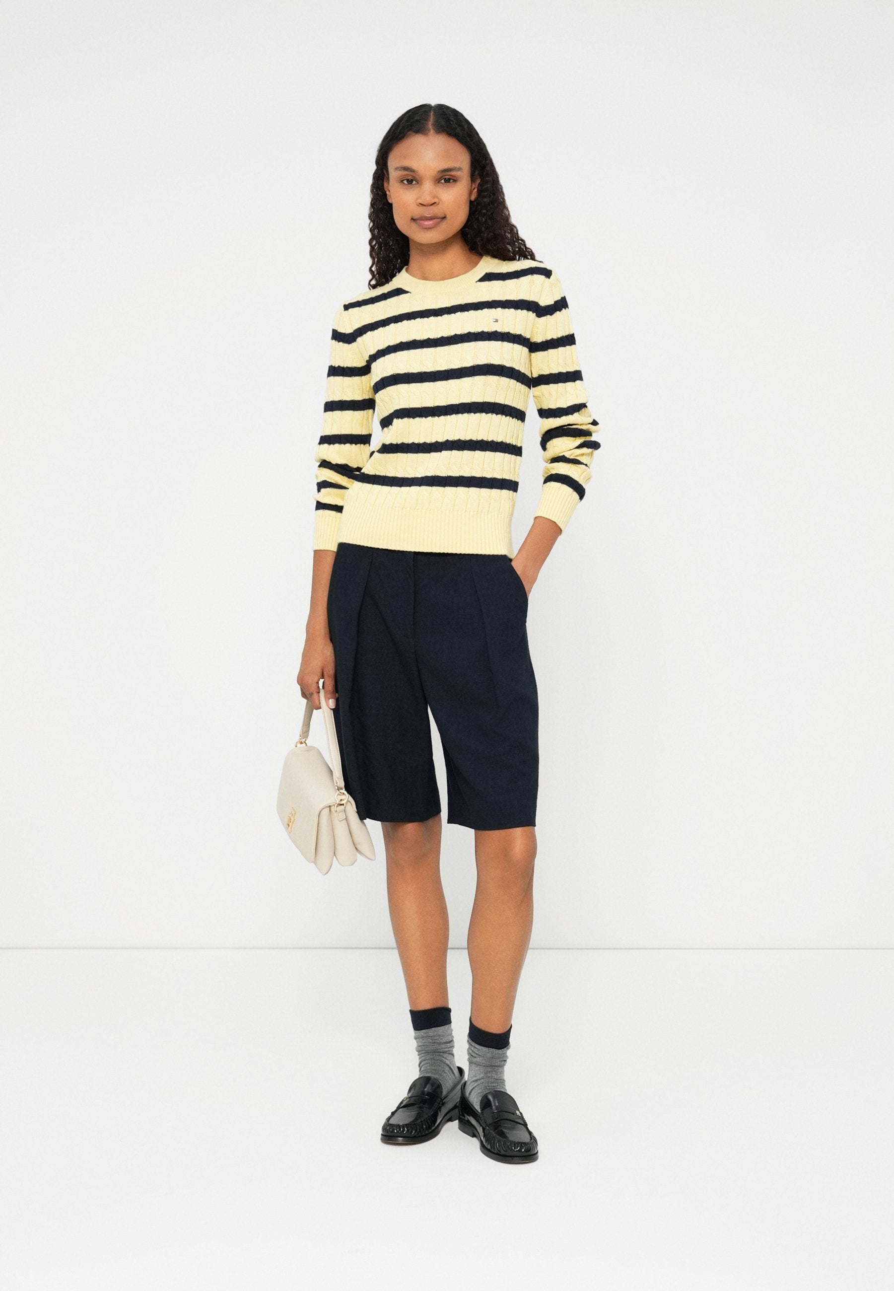 CABLE KNIT CREW NECK JUMPER Media 2