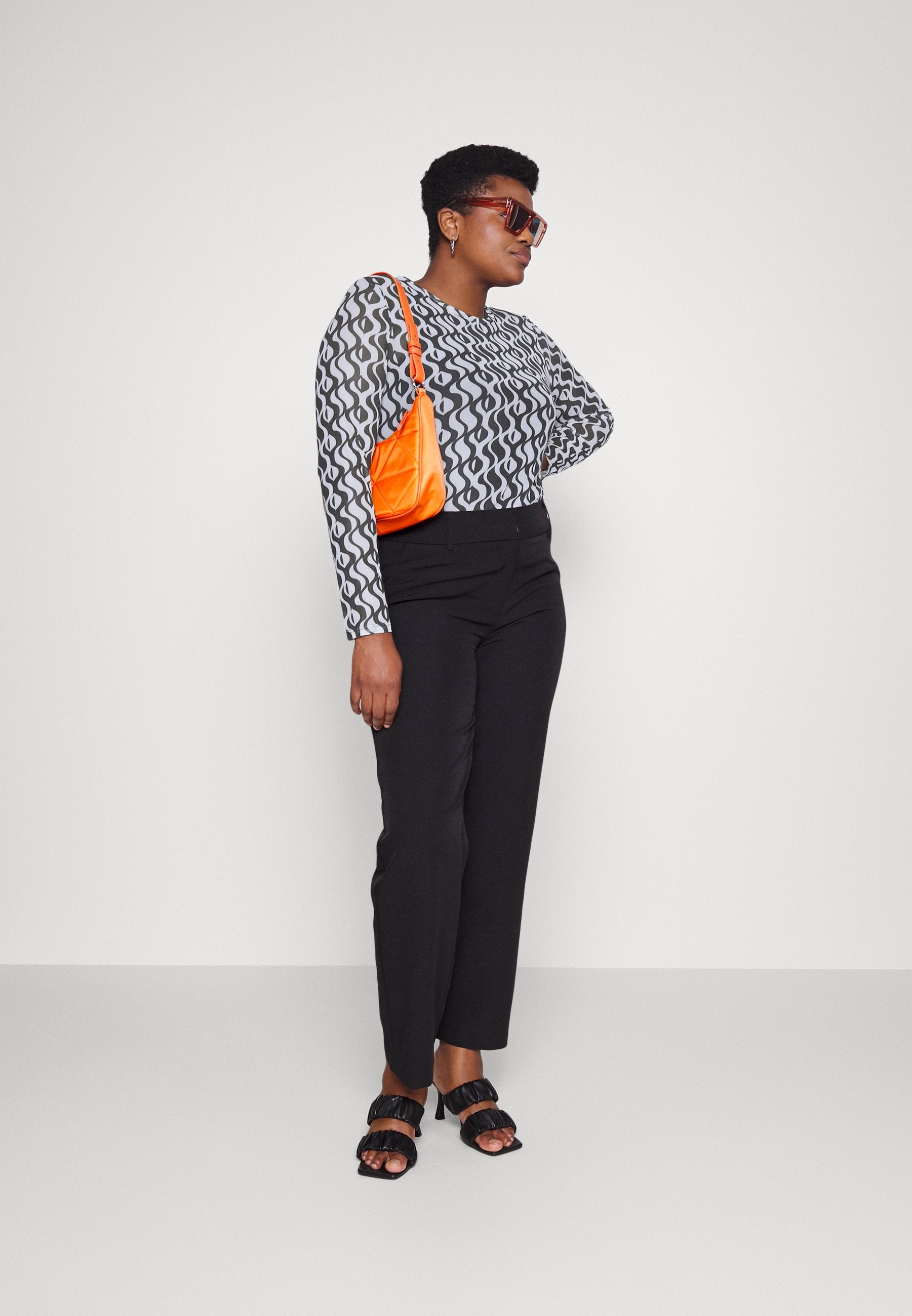 Glamorous Curve BASIC LONG SLEEVE