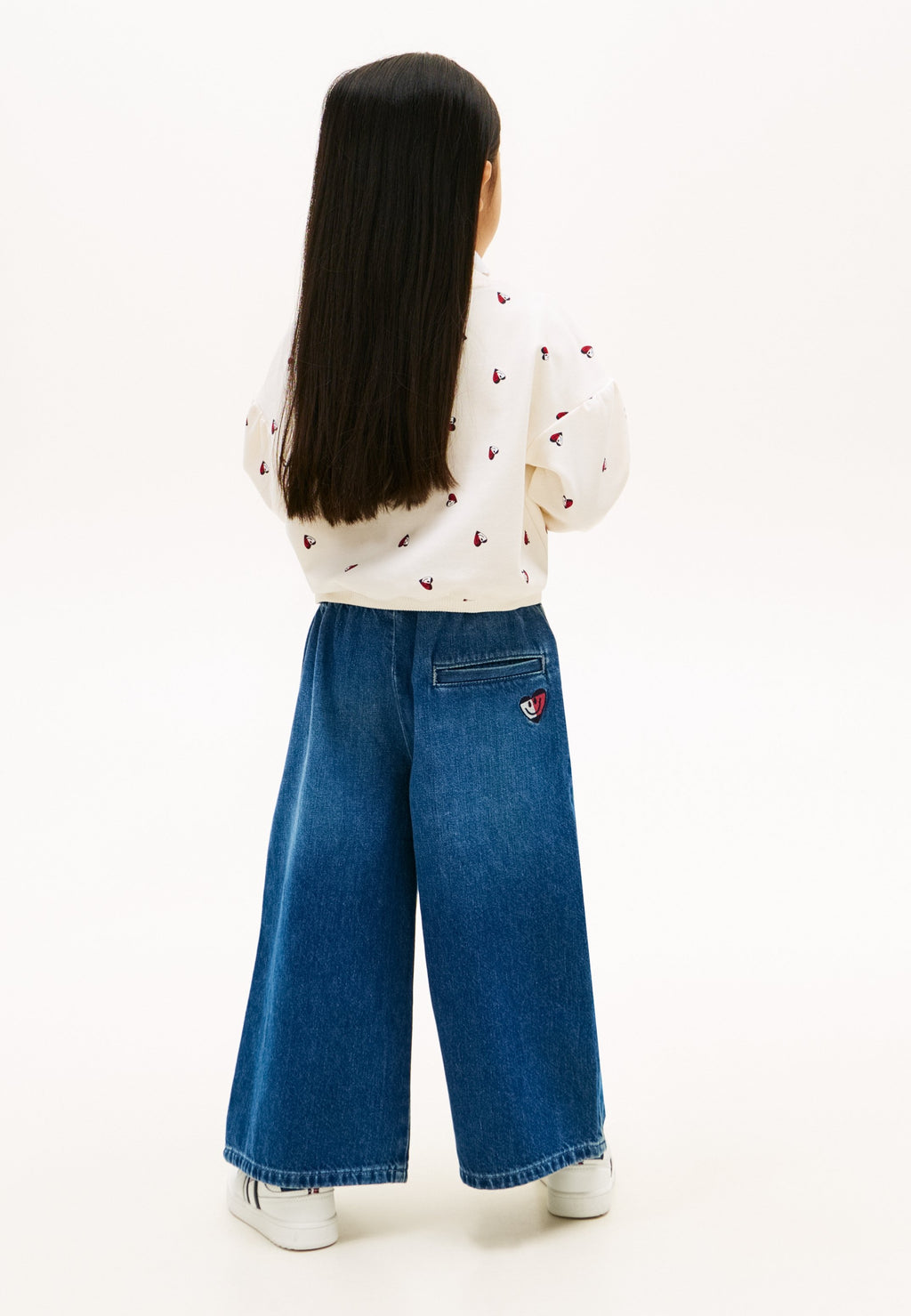 SMILEY HEART FLAG RELAXED SWEATSHIRT Media 4