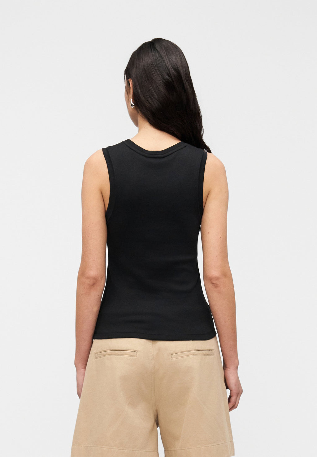 SLIM CREW NECK TANK TOP Media 3