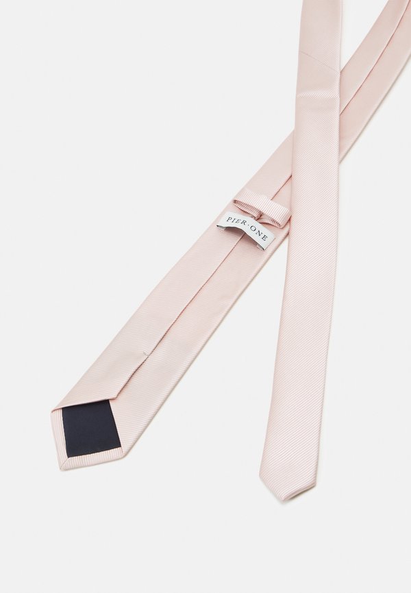 Pier One by Zalando