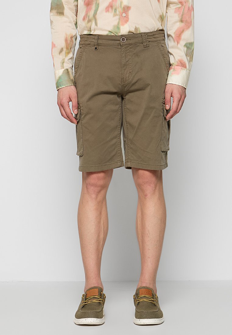 NO EXCESS Shorts Media 1