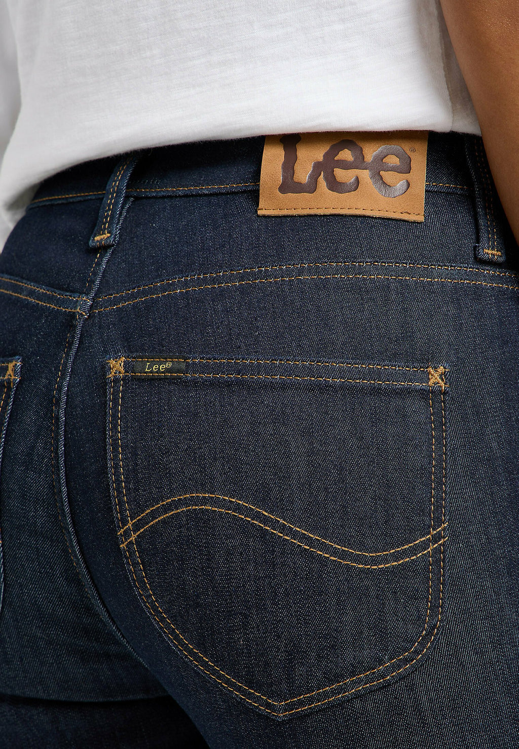 Lee SCARLETT HIGH