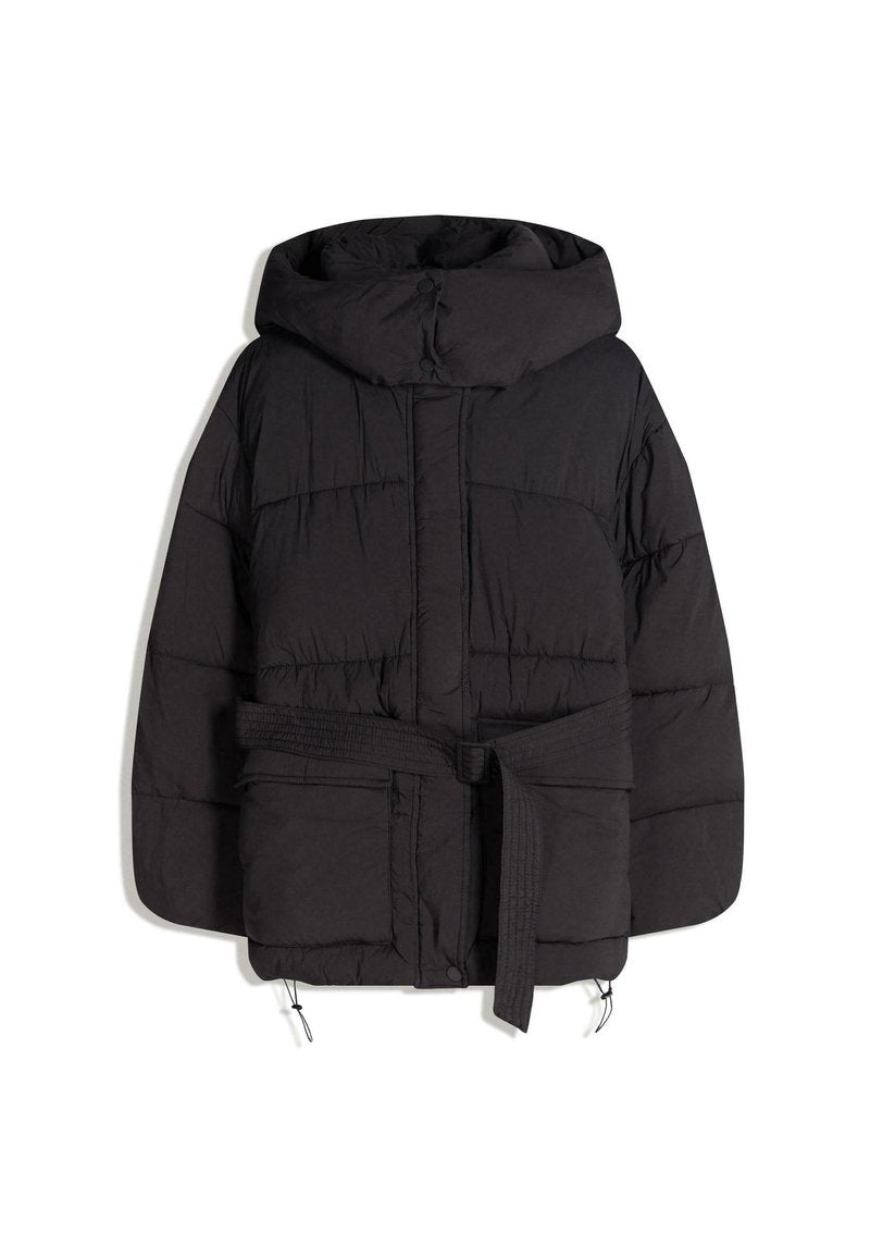 Bershka Wintermantel Media 1
