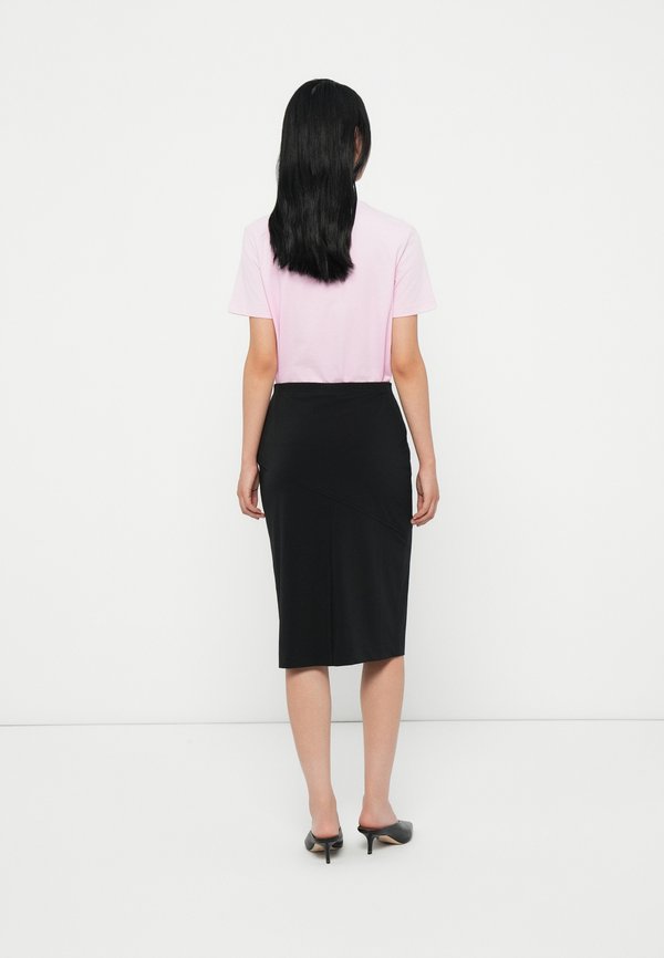 Calvin Klein INSIDE OUT