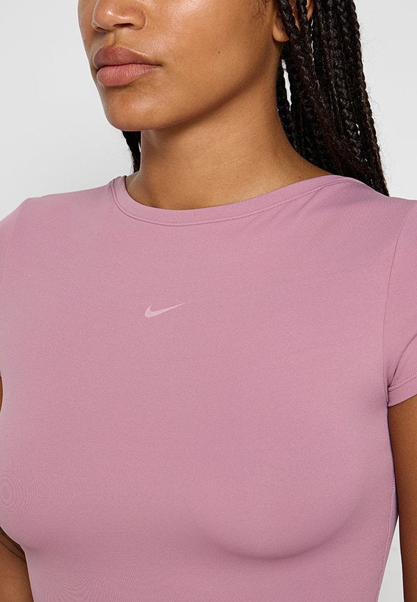 Nike Performance