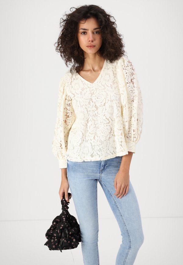 ONLY ONLBINA YRSA V NECK