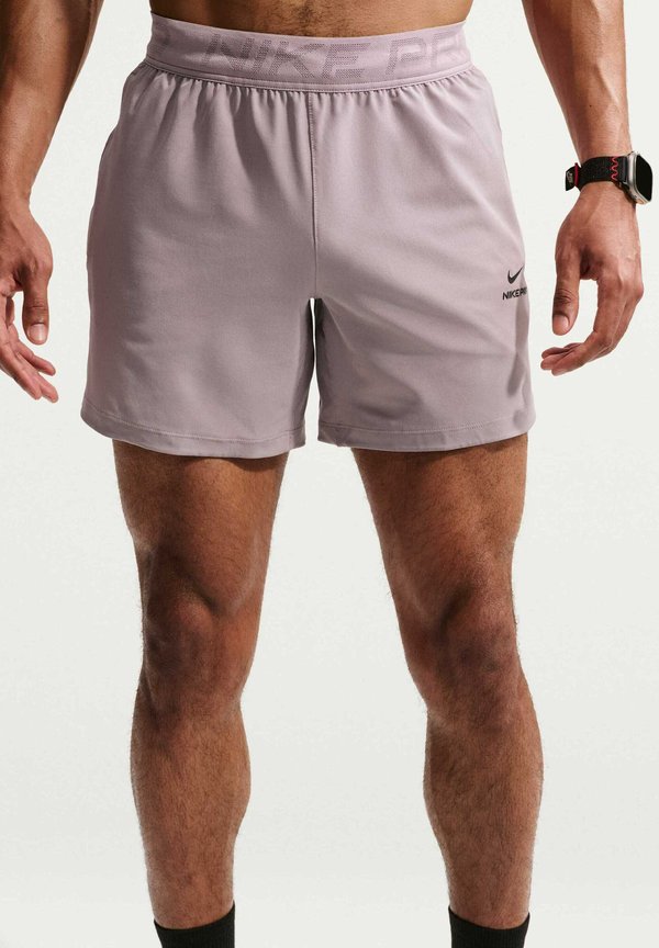Nike Performance SHORT - Sports shorts - light violet ore black