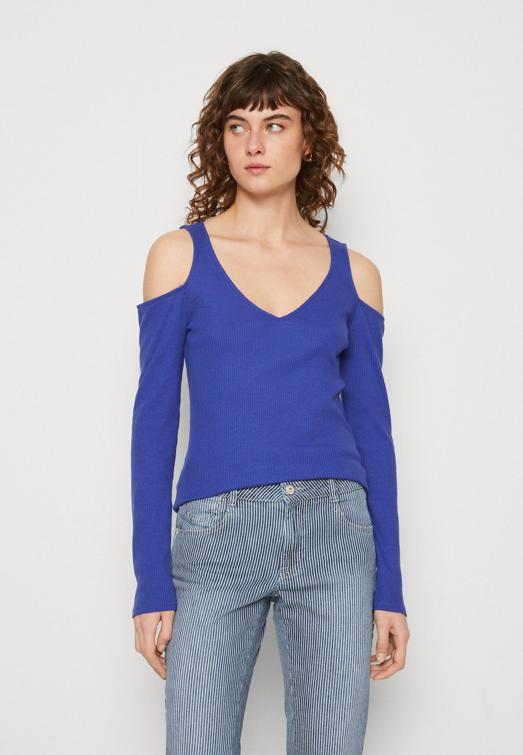 GAP COLD SHOULDER