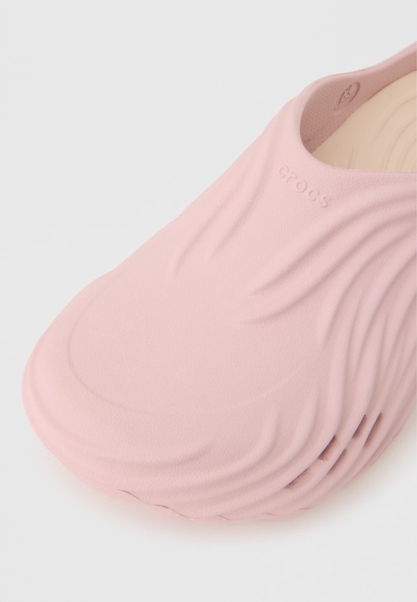 Crocs ECHO WAVE