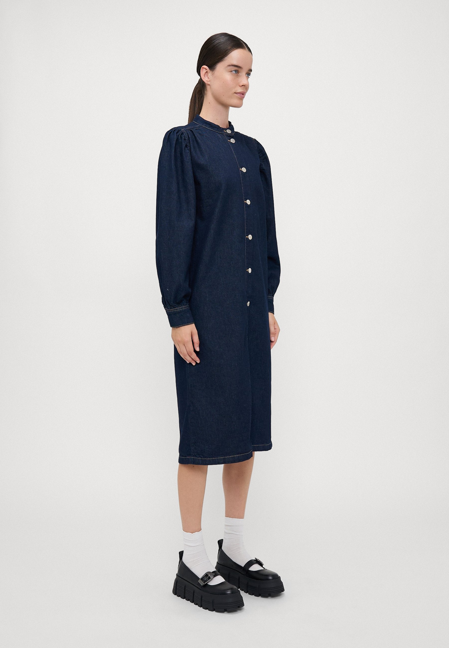 ONLBEATE MIDI DRESS Media 5