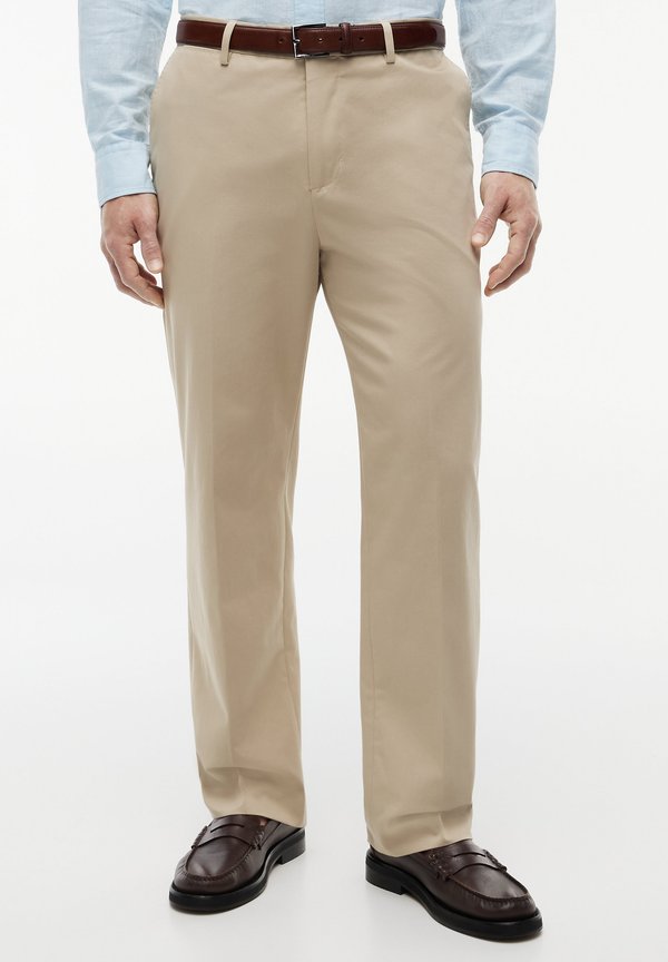 Tommy Hilfiger DC TECH  - Trousers - sandalwood