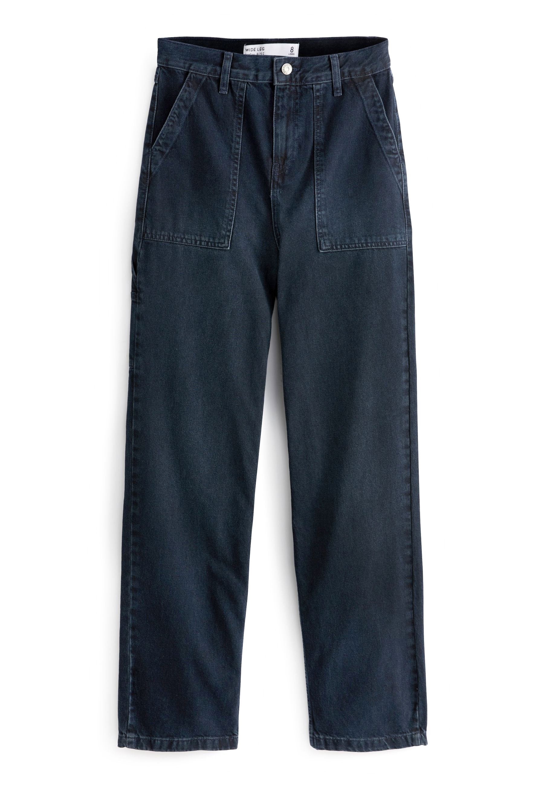 Weite dunkelblaue Jeans mit Knopfverschluss, großen vorderen Taschen und geradem Schnitt. Der Stoff hat eine glatte Textur.