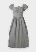 Schwarz-weißes Gingham-Midikleid mit Puffärmeln, quadratischem Ausschnitt, tailliertem Bund und gerafftem Rock.