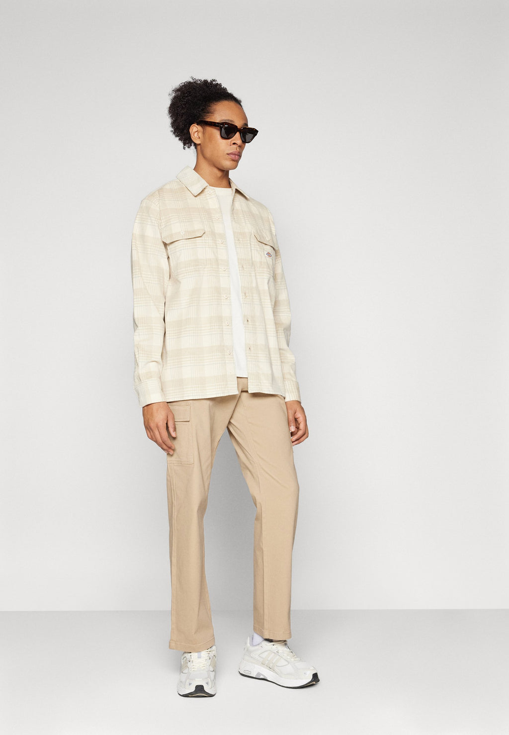 ONSEDGE LIFE PANT Media 2