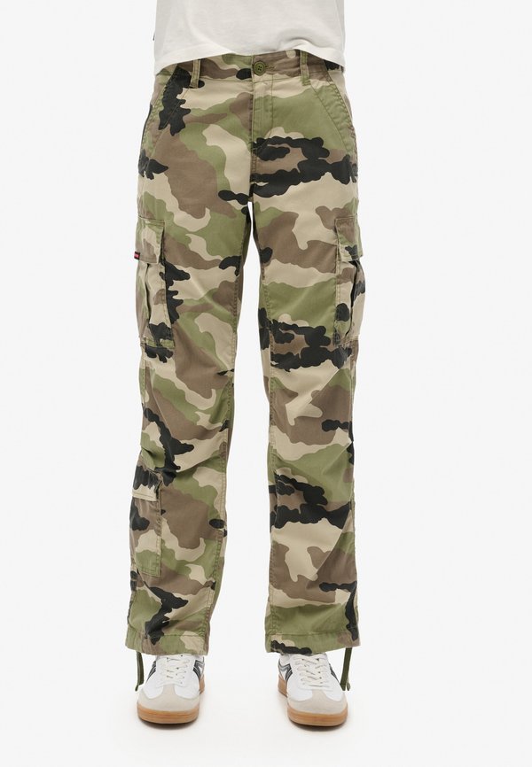 Superdry & Co STRAIGHT - Cargo trousers - jacket camo