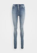 Hoch taillierte Skinny-Jeans aus hellblauem Denim mit einem Fünfknopf-Verschluss vorne, Gürtelschlaufen und klassischen Seitentaschen.