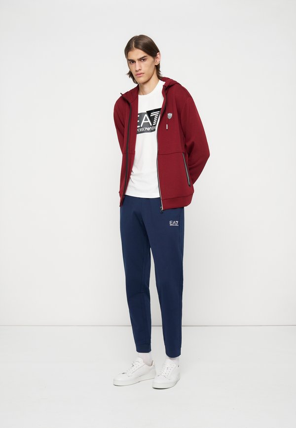 EA7 Emporio Armani
