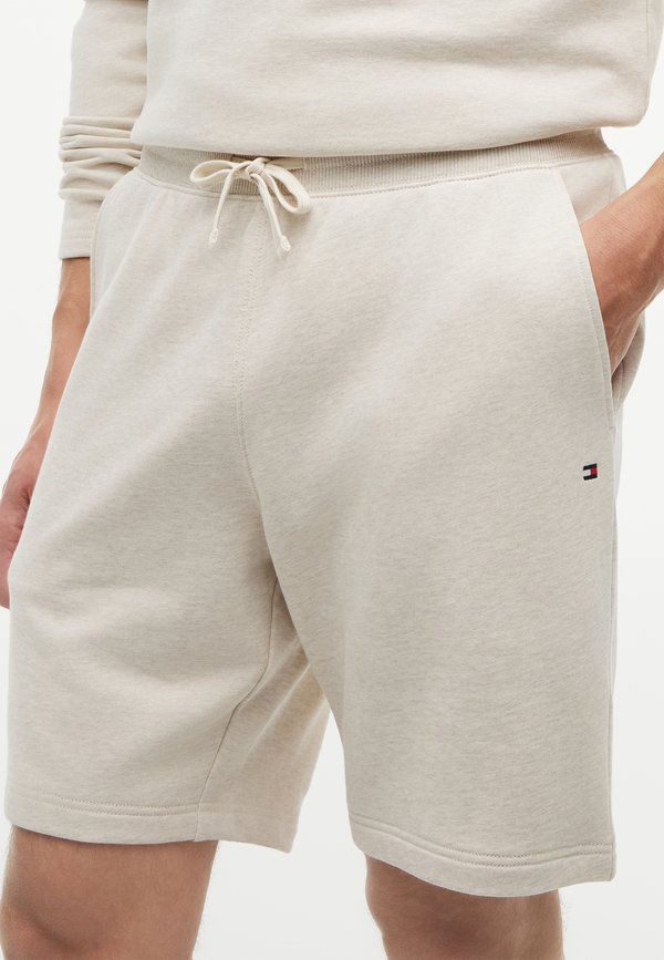 Tommy Hilfiger ESSENTIAL