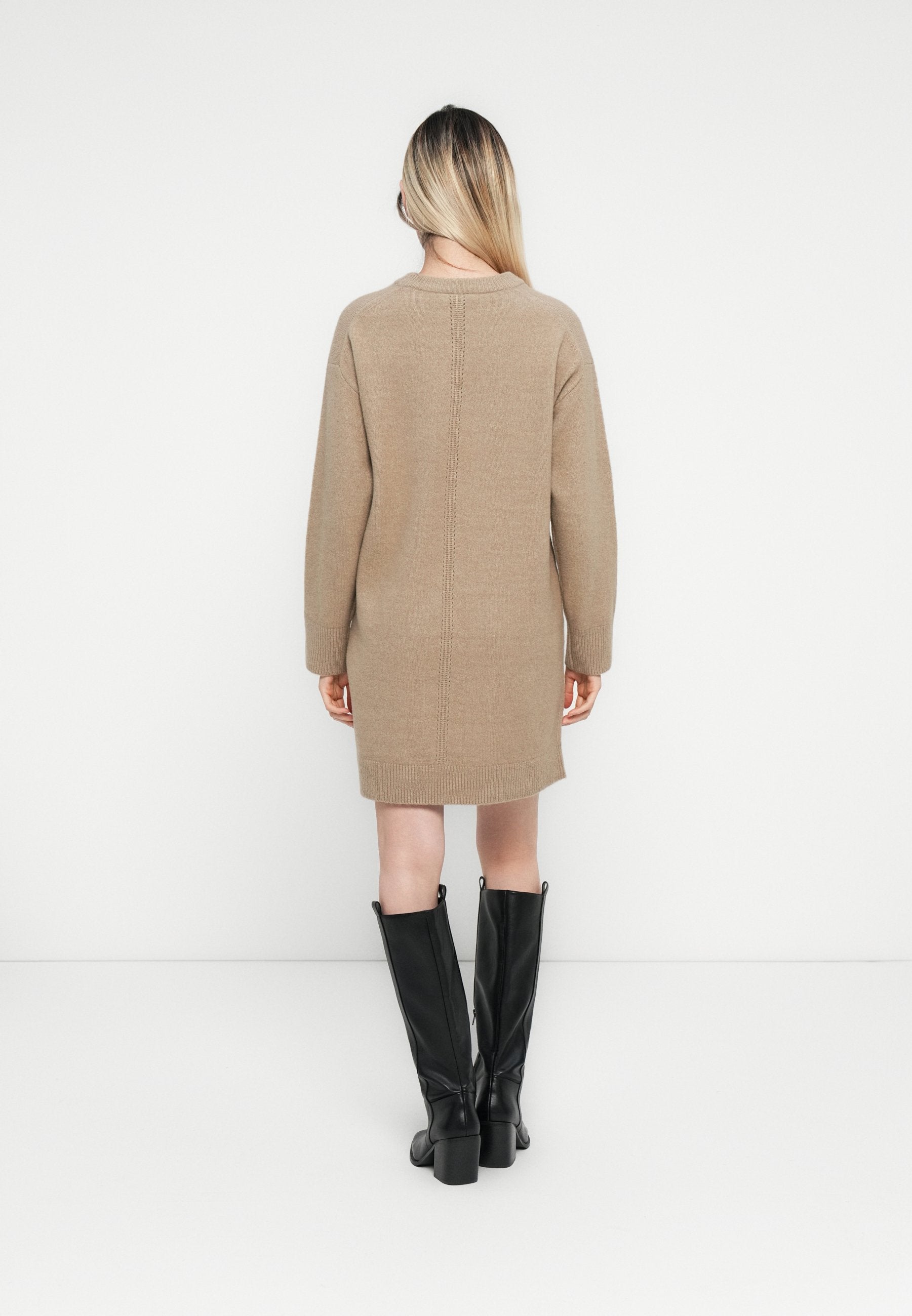 Object OBJJUNO O NECK DRESS