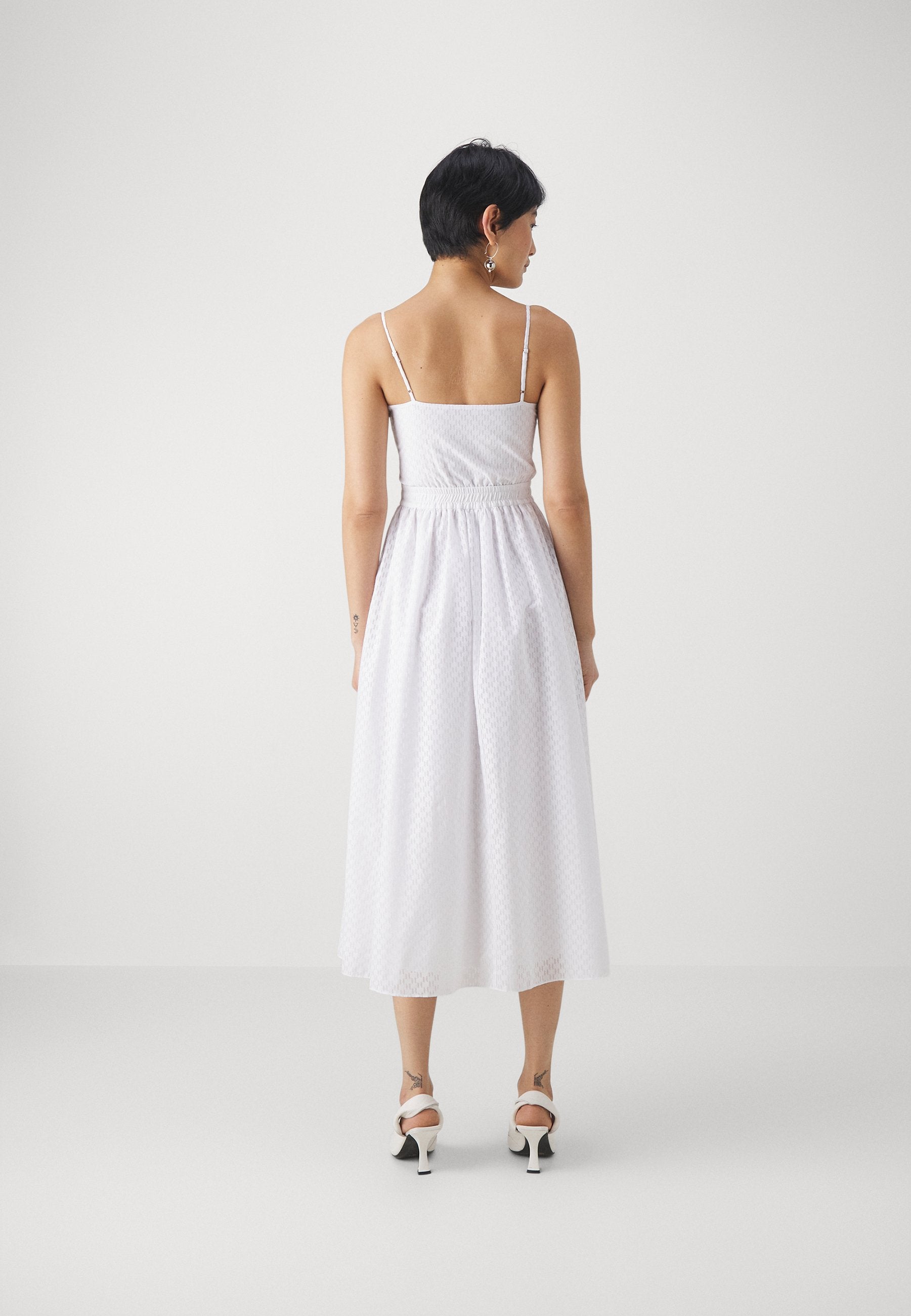 BURNOUT DRESS Media 4