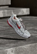 Nike Sportswear P 6000 ESS+ - Trainers - white/dune red/pure platinum-coloured/wolf grey/anthracite