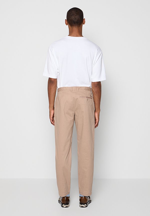 Armani Exchange REGULAR FIT
