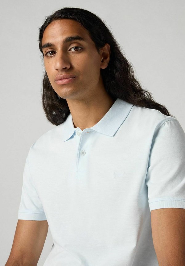 Levi's® SLIM HOUSEMARK POLO QUARTER TIPPING LEMO
