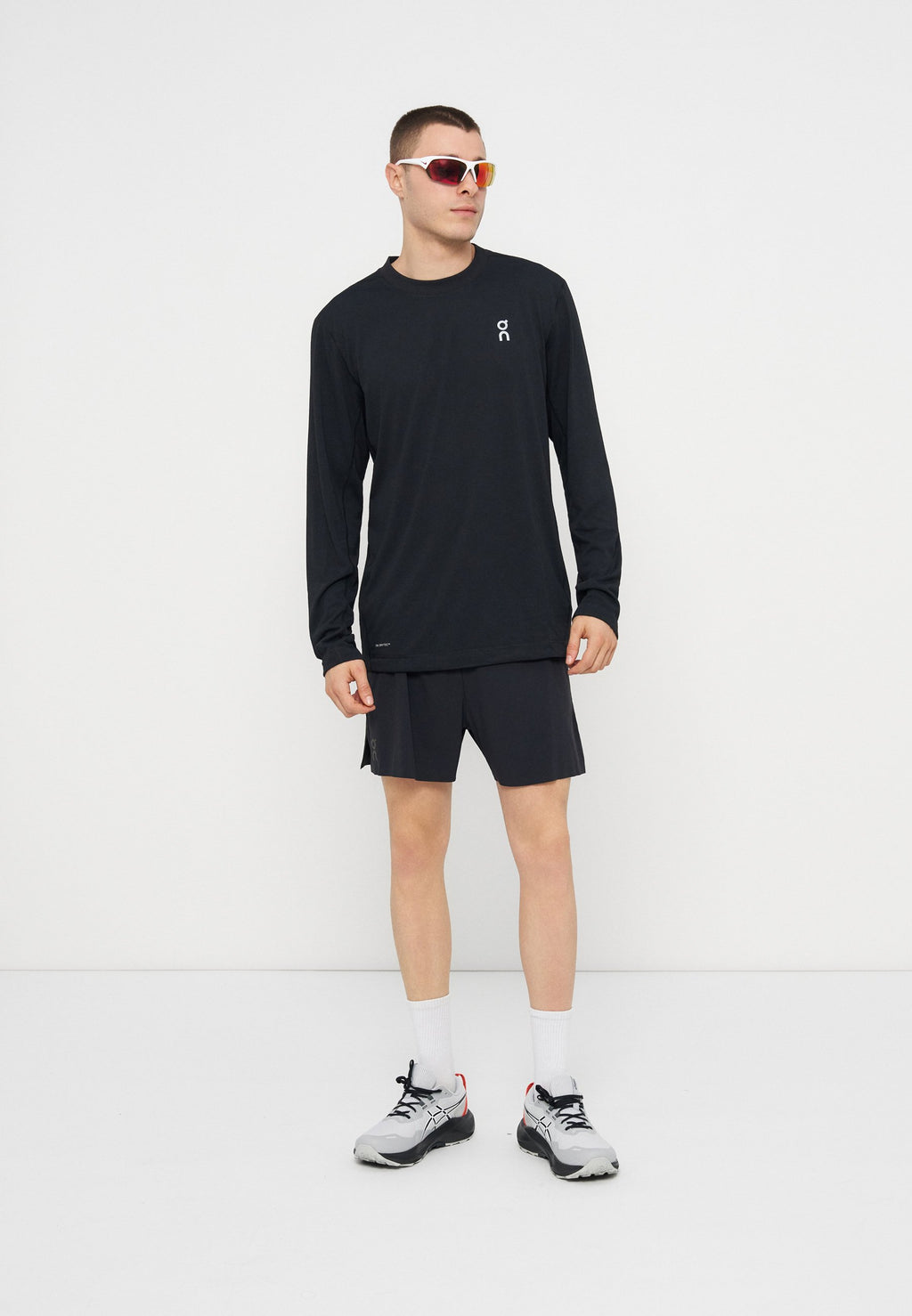 On Langarmshirt Media 2