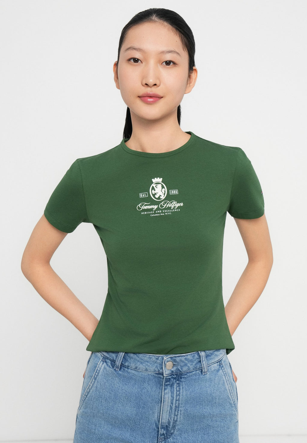 VARSITY CREST SLIM TEE Media 5