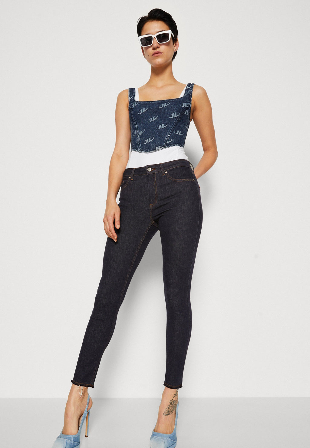 ONLBLUSH MID Media 5