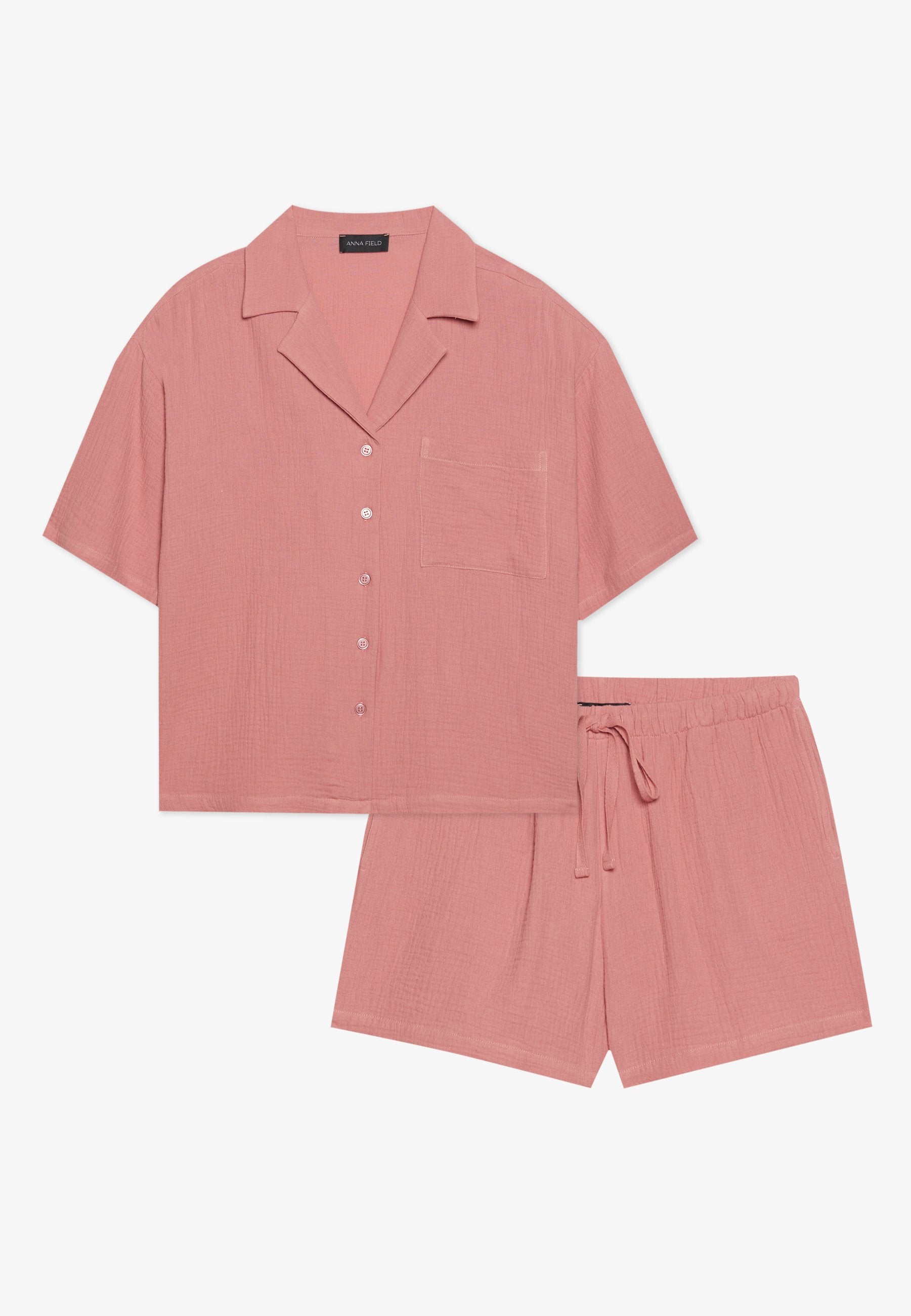 Anna Field SET